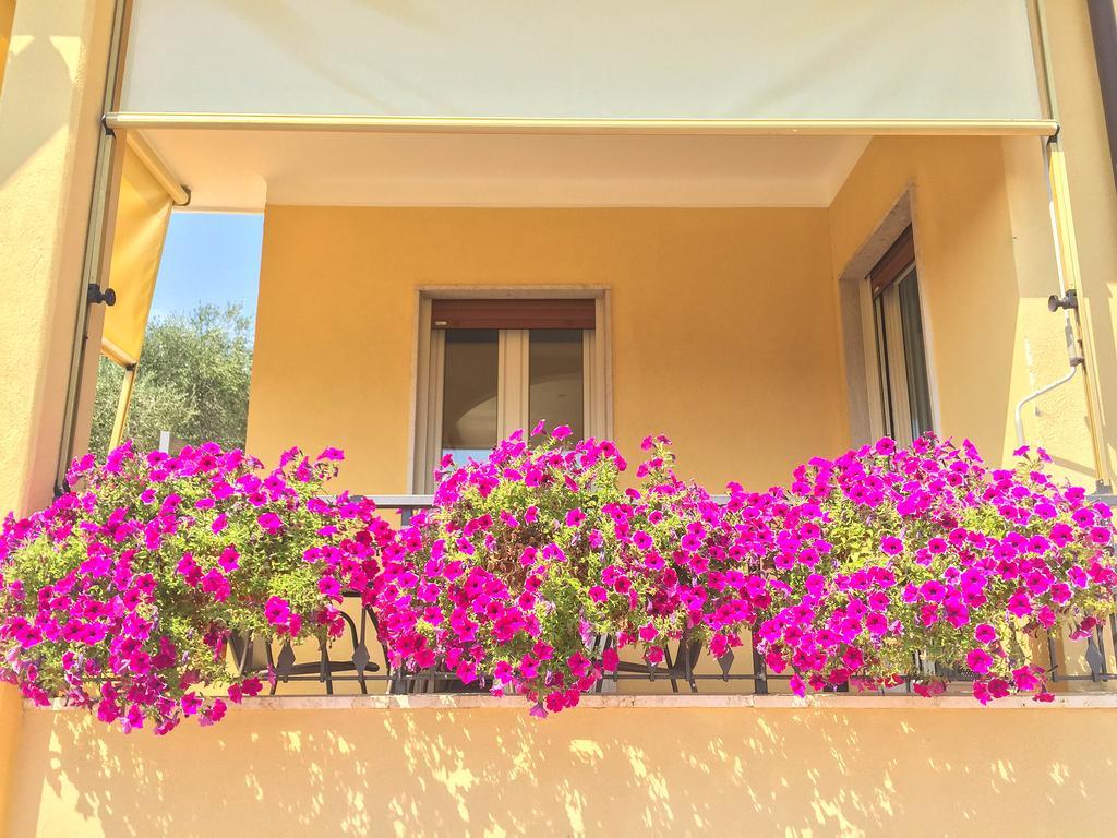 Appartamenti Villa Il Poggiolo Диано-Марина Экстерьер фото